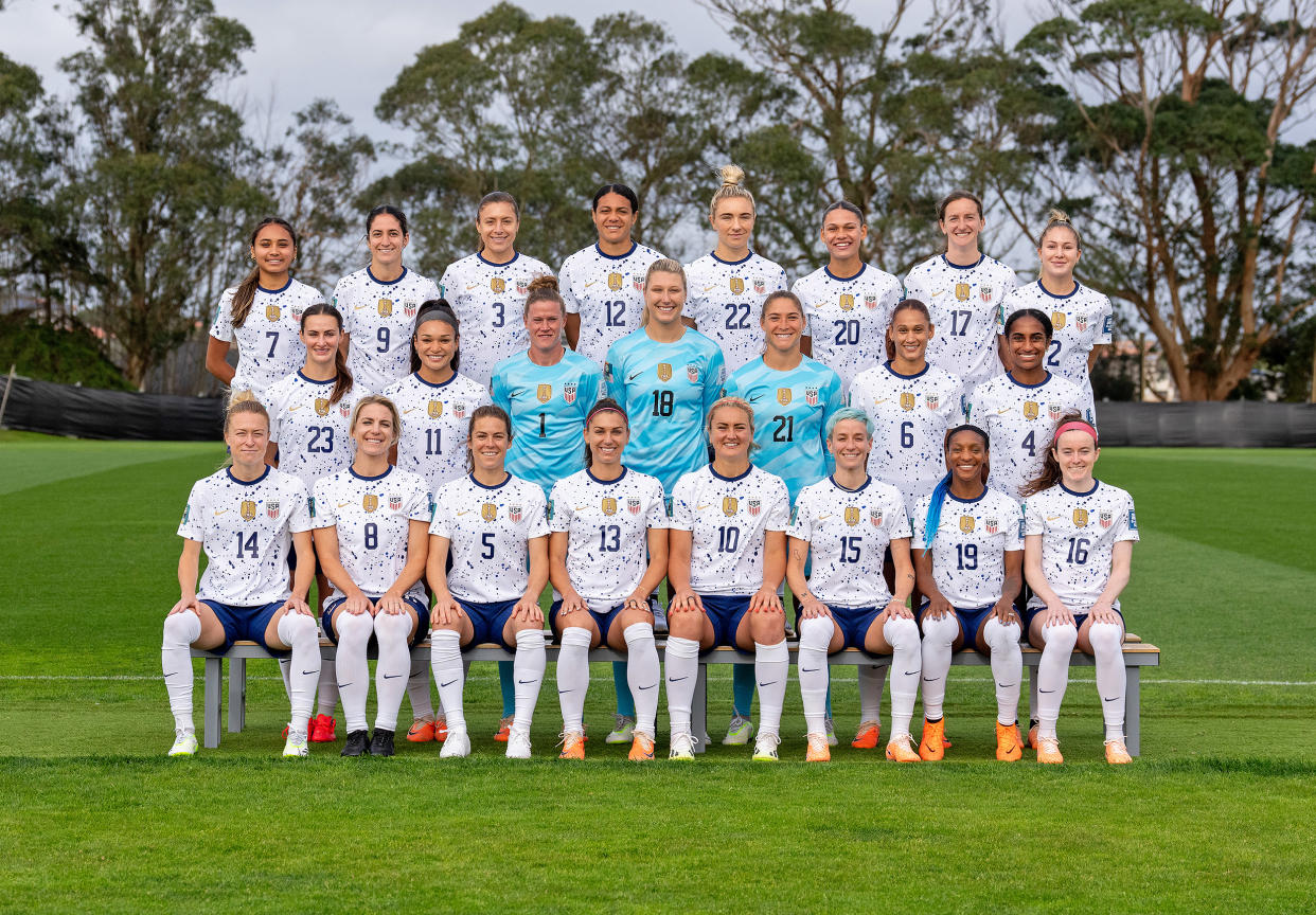 The United States poses for their official team photo. (Brad Smith / Getty Images for USSF)