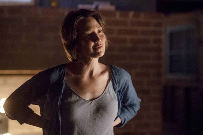 Carrie Coon como Vera Walker en la segunda temporada de The Sinner (2018).