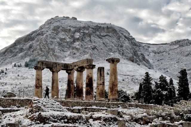 GREECE-WEATHER-SNOW