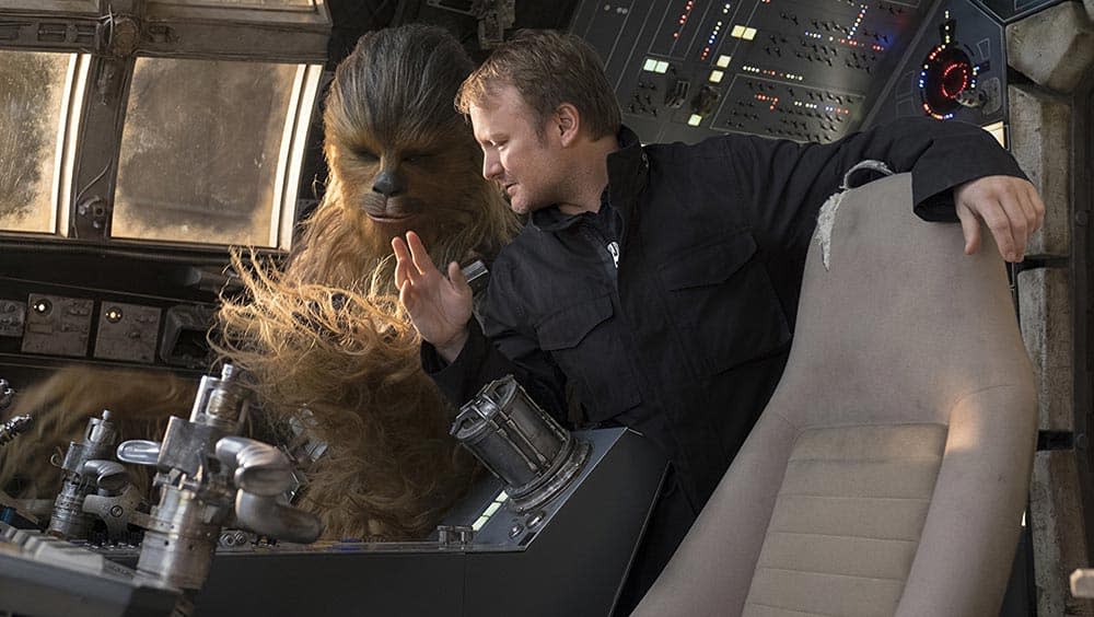 Rian Johnson sur le tournage de Star Wars 8. - David James - LucasFilm - Disney