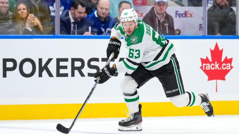 <div>TORONTO, ON - FEBRUARY 7: Evgenii Dadonov #63 of the Dallas Stars skates against the <a class="link " href="https://sports.yahoo.com/nhl/teams/toronto/" data-i13n="sec:content-canvas;subsec:anchor_text;elm:context_link" data-ylk="slk:Toronto Maple Leafs;sec:content-canvas;subsec:anchor_text;elm:context_link;itc:0">Toronto Maple Leafs</a> during the first period at Scotiabank Arena on February 7, 2024 in Toronto, Ontario, Canada. (Photo by Kevin Sousa/NHLI via Getty Images)</div>