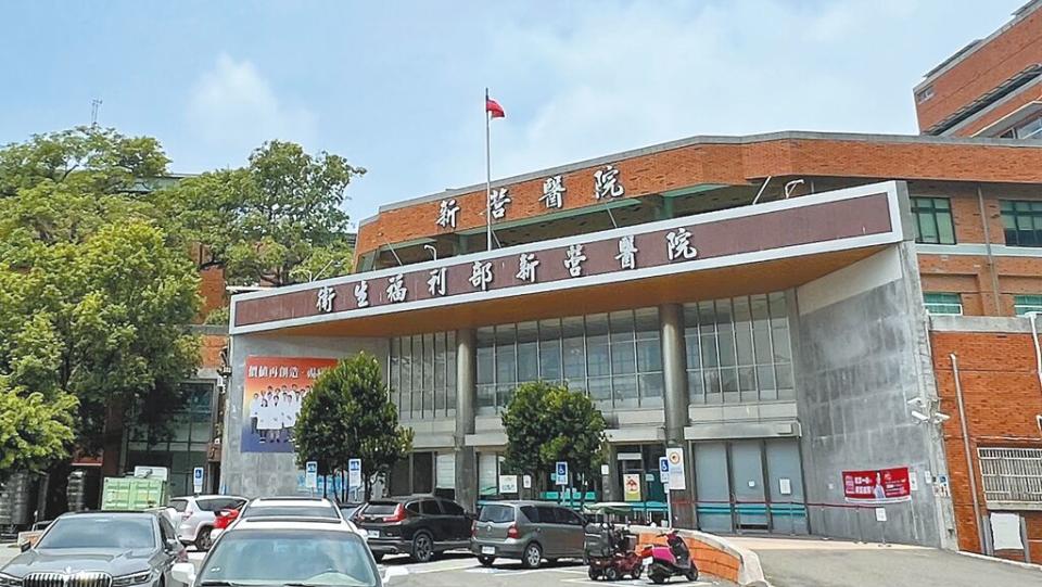 衛福部新營醫院是台南溪北地區唯一的公立醫院，將在柳營區設置100床住宿式長照機構，最近上網公告招標。（張毓翎攝）