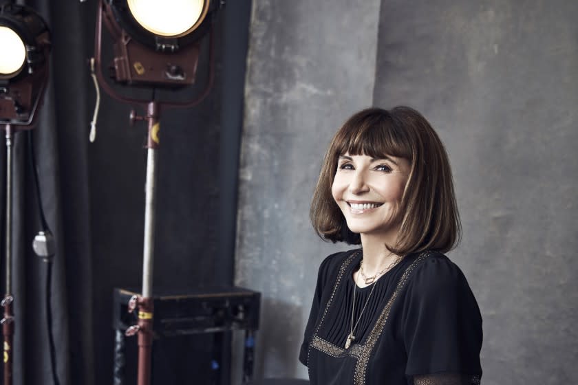 Oscar winner Mary Steenburgen had a new talent thrust upon her after minor surgery. Now she writes songs, too.