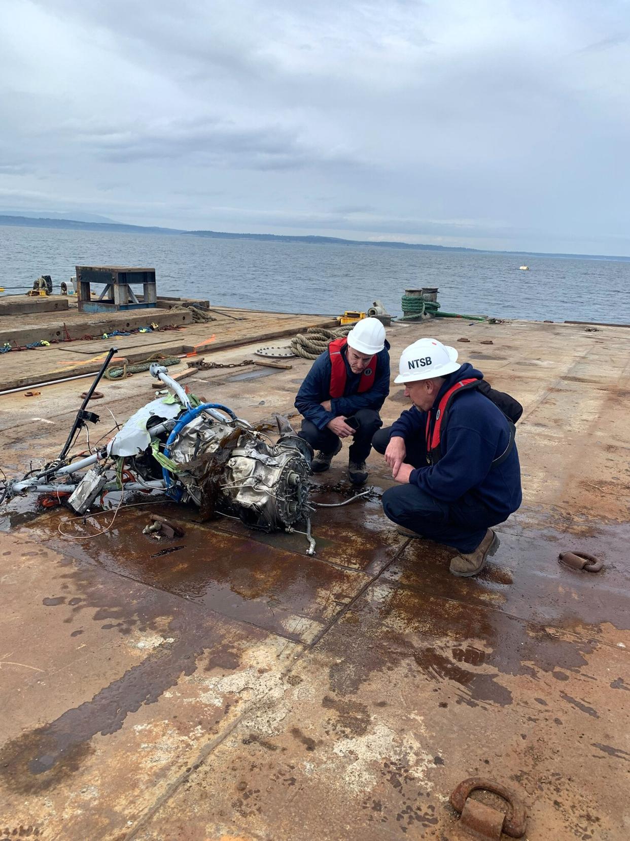 NTSB and @USNavy  continue recovery operations for the Sept. 4 crash of a DHC-3 Turbine Otter off Whidbey Island, WA