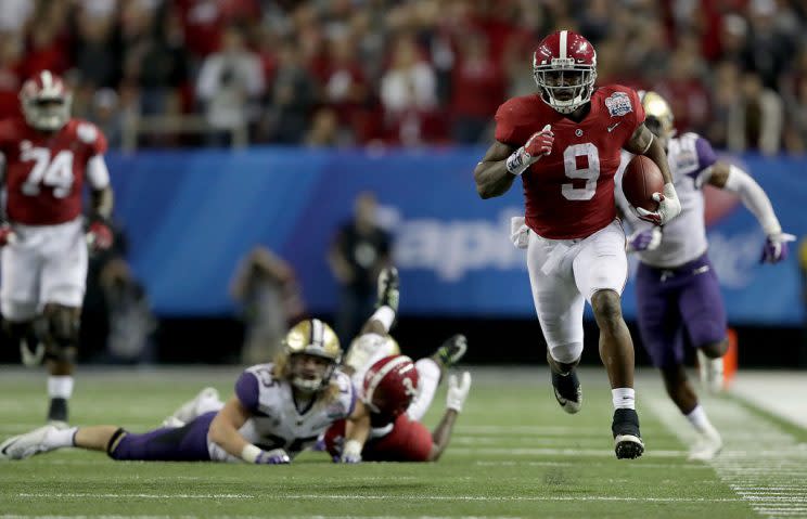 Bo Scarbrough, running all over Washington. (Getty)