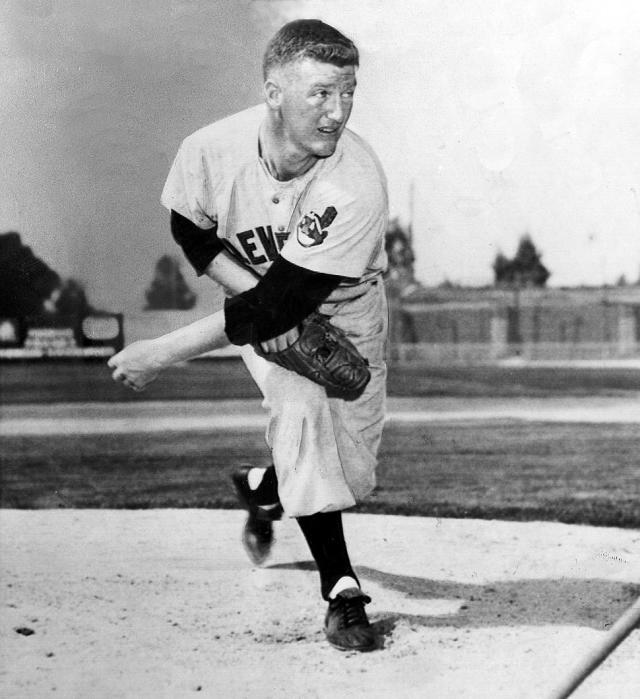 One last trip home to Iowa, with Bob Feller: Terry Pluto 