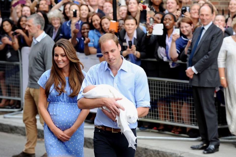 When Meghan Markle and Prince Harry presented their new son to the world, the Duchess rocked her baby bump, proving that a "mummy tummy" doesn't disappear as soon as you've given birth.