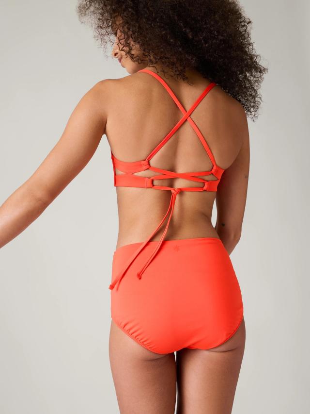 There's Still Time to Shop Athleta's Top-Rated Swimsuits for a