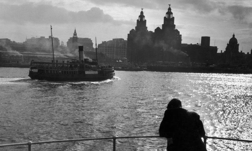 <span>Photograph: Bert Hardy/Getty Images</span>