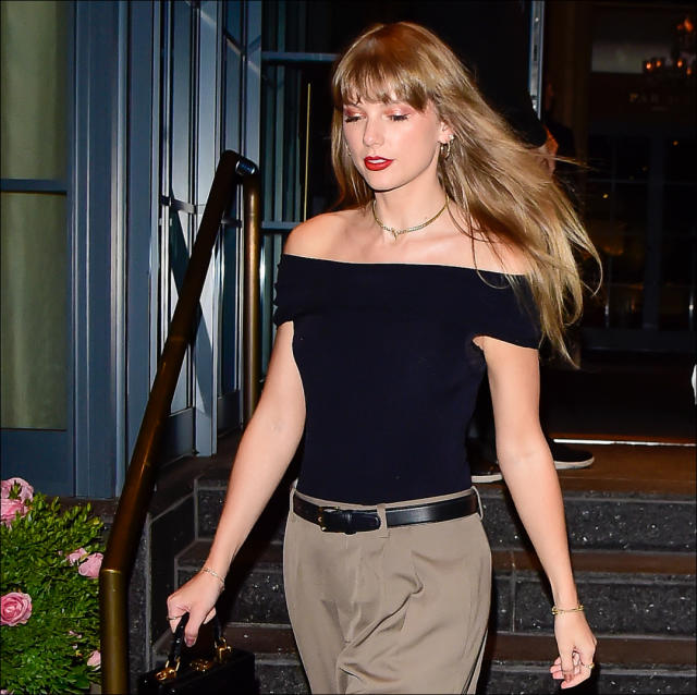 Fall Fashion Trend: Taylor Swift in a Black Off-the-Shoulder Top