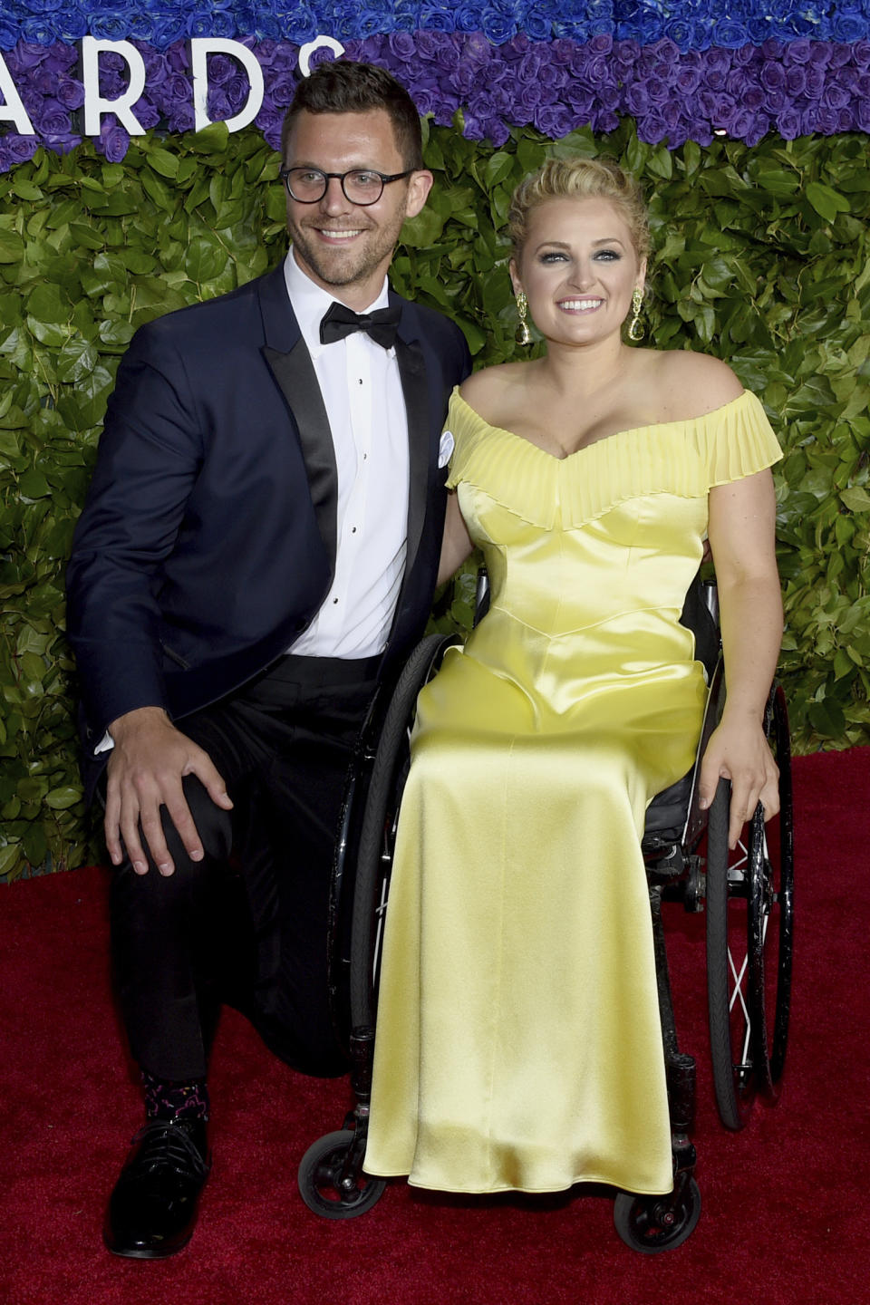 David Perlow, left, and Ali Stroker arrive at the 73rd annual Tony Awards at Radio City Music Hall on Sunday, June 9, 2019, in New York. (Photo by Evan Agostini/Invision/AP)