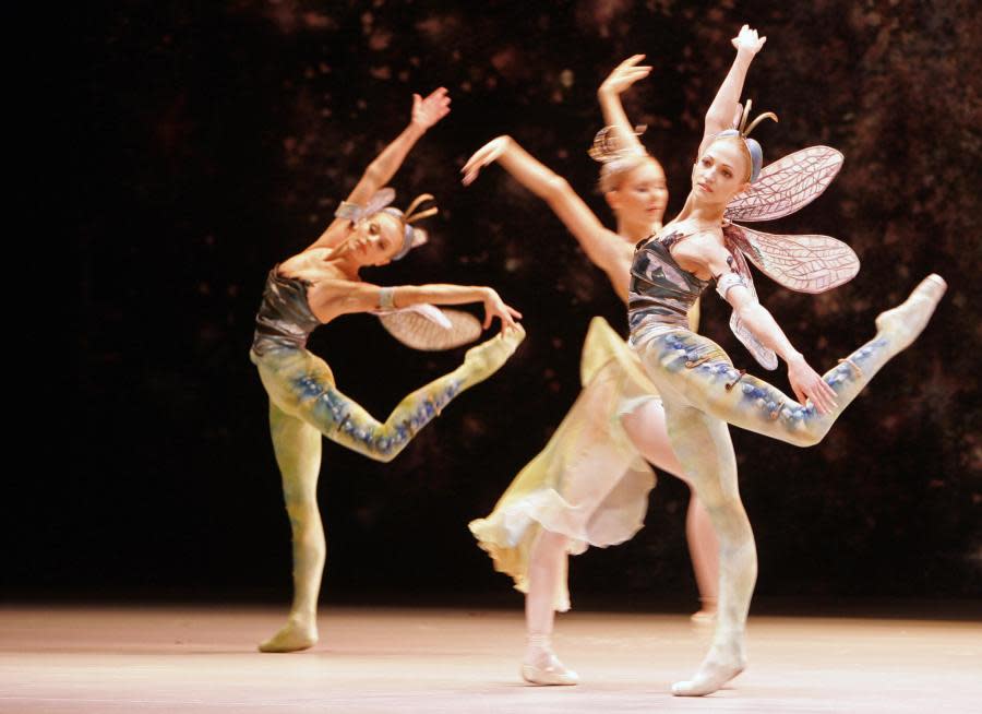 Dancers from the Russian Bolshoi Ballet take part 07 August 2006 in a full-dress rehearsal of the fairy tale Cinderella, at the Royal Opera House in central London. Pictured here dancers perform as Dragonflies.  (PHOTO/Shaun Curry/AFP via Getty Images)