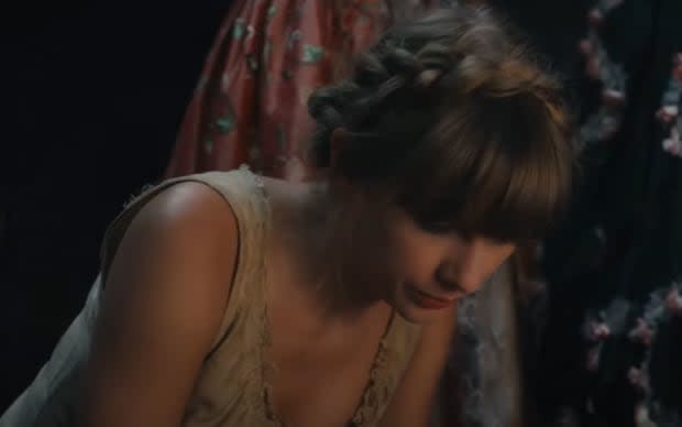 Taylor Swift's braid Easter egg in "Bejeweled"<p>VEVO</p>