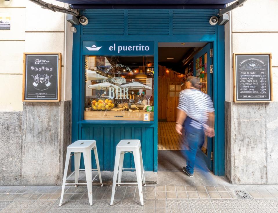 El Puertito serves nothing but oysters (El Puertito)