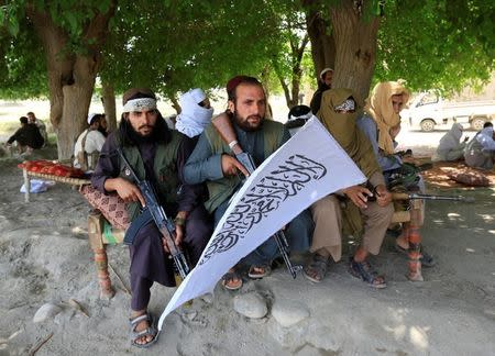 Taliban gather to celebrate ceasefire in Ghanikhel district of Nangarhar province, Afghanistan June 16, 2018.REUTERS/Parwiz