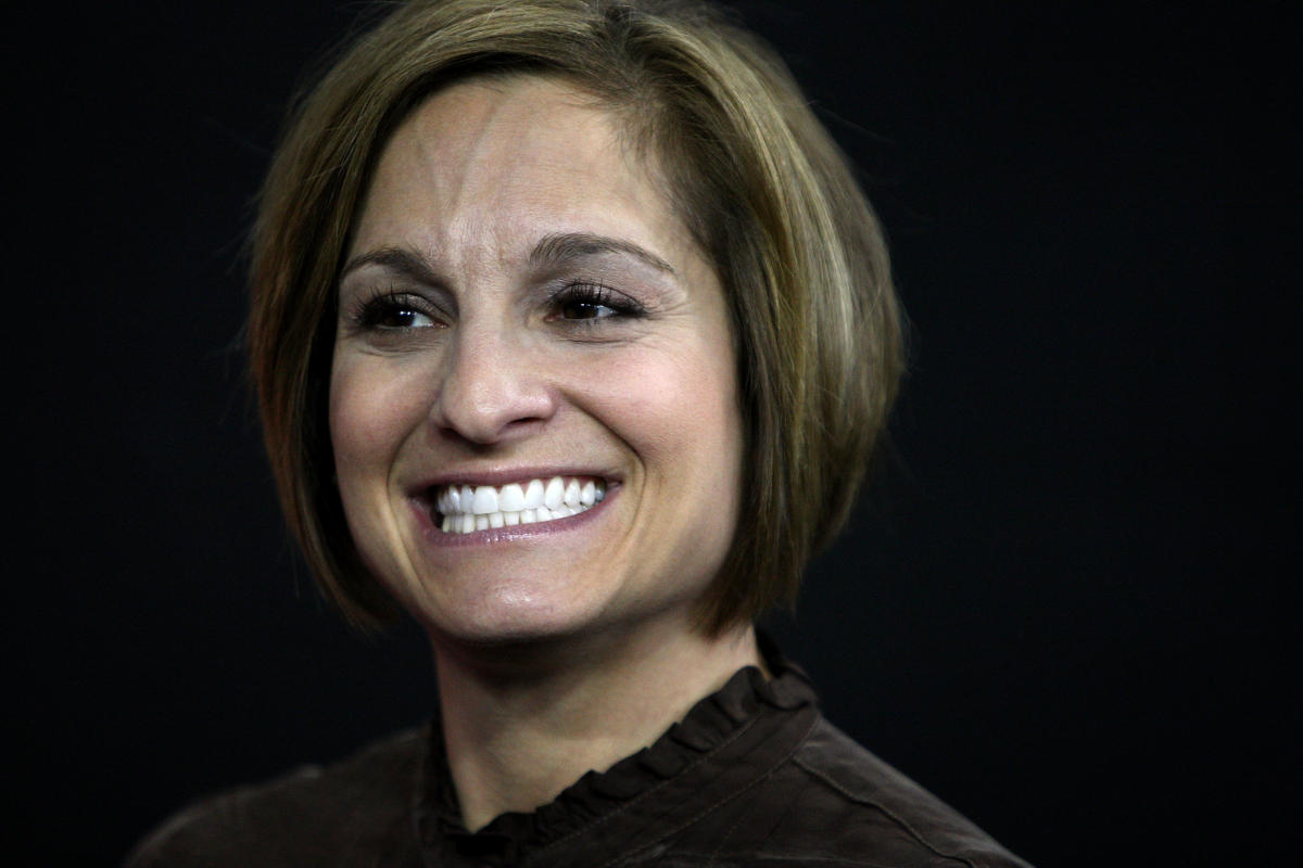 Mary Lou Retton makes ‘remarkable’ progress from pneumonia but remains in ICU, daughter says