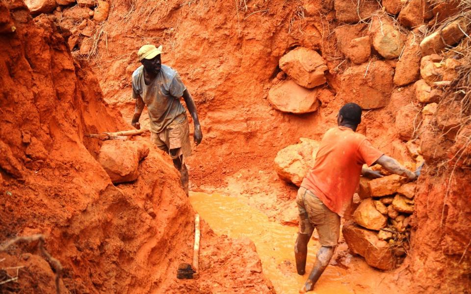 Illegal gold miners in Zimbabwe pollute water sources