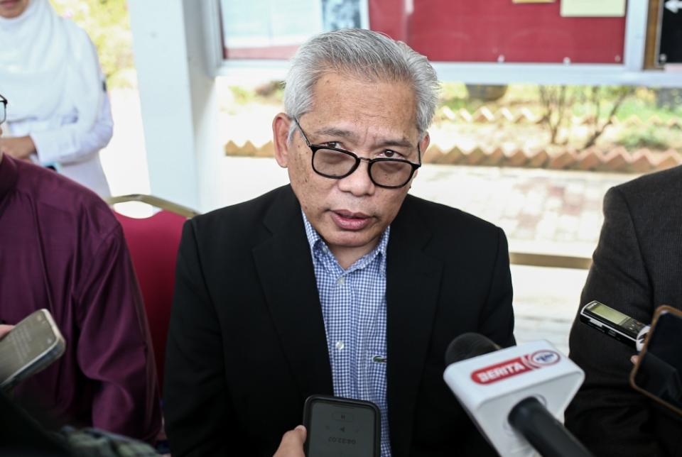 Colebrand International Limited general manager Farid Idrus speaking to the press on the suggested new international airport project in Seri Iskandar at the Perak Tengah Land and Mines department in Seri Iskandar, Perak. — Picture by Farhan Najib