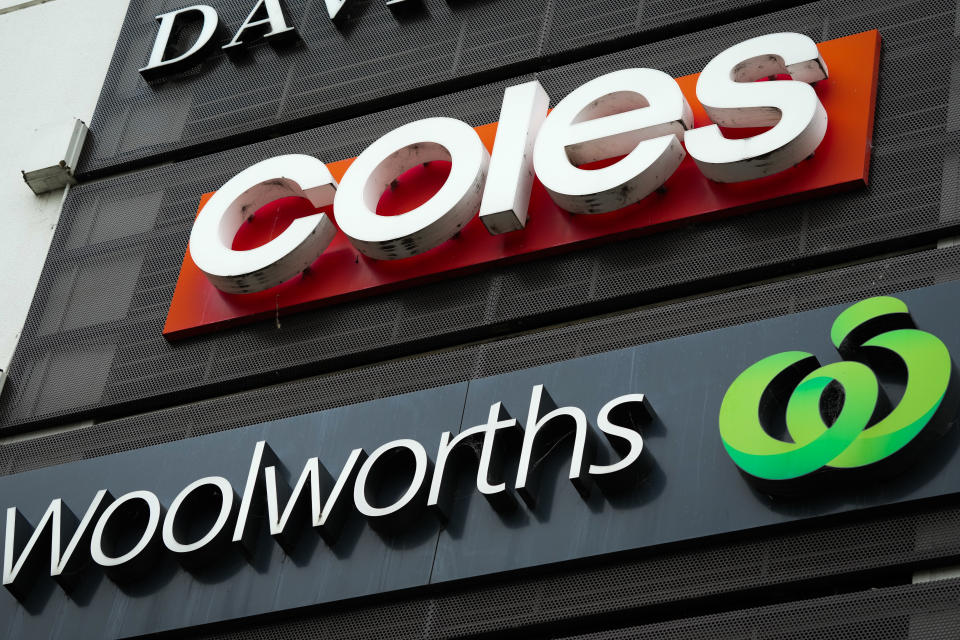 Coles and Woolworths signs