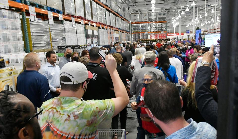 The Melbourne Viera Costco warehouse at 4305 Pineda Causeway opened to members on December 9 at  7:30am, following a ribbon cutting ceremony. The line went around the corner of the building, with the first in line arriving Wednesday night.