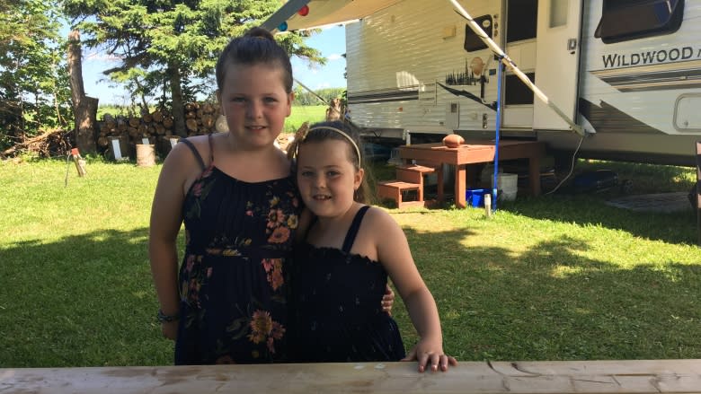 How two sisters are helping Islanders get their campfires burning