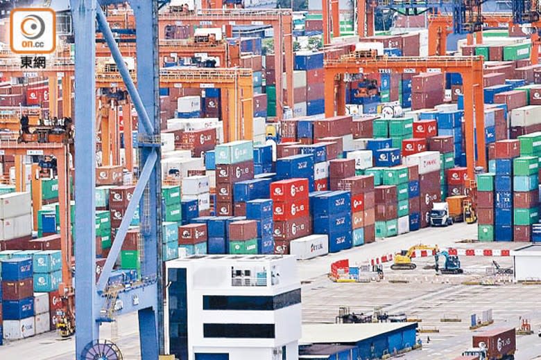 本港貨櫃吞吐量節節下跌。