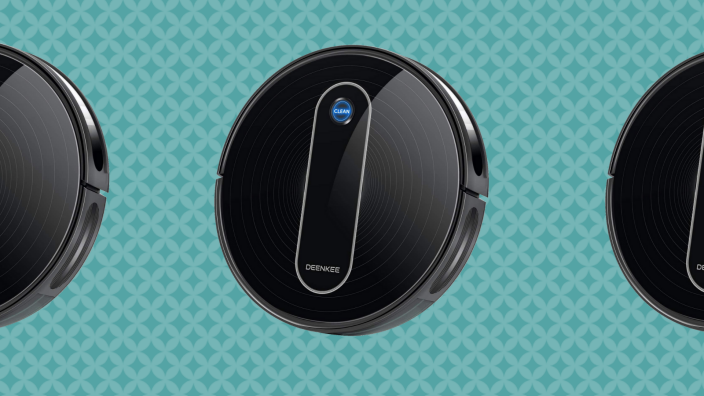 This Deenkee Robot Vacuum is just $138! (Photo: Amazon)