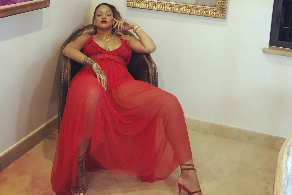 Female manspreading, aka womanspreading, will not be leaving your feed in 2018. (Photo: Rihanna/Instagram)