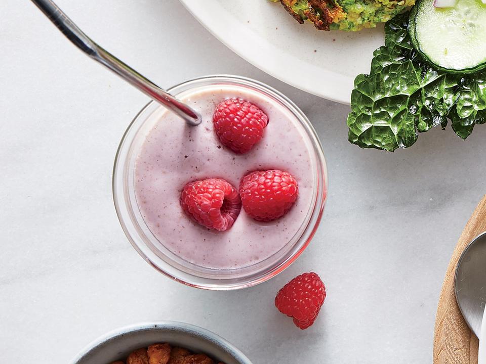 Raspberry-Date Smoothie