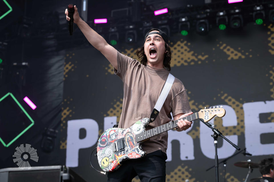 Pierce the Veil 4