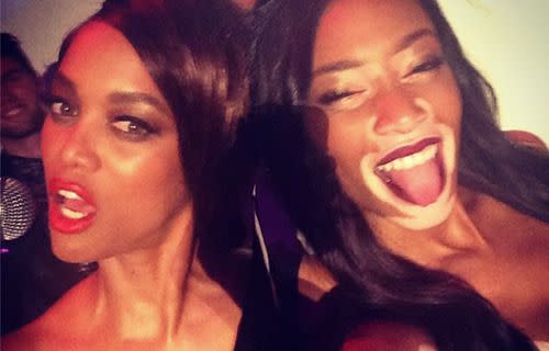 Chantelle Brown-Young poses with Tyra Banks. Photo: Instagram/@winnieharlow