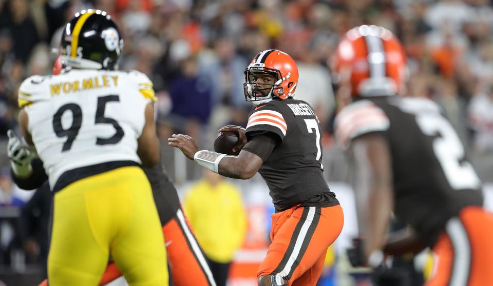 Browns quarterback Jacoby Brissett (7) gets set to throw a first-half TD pass to wide receiver Amari Cooper (2) against the Steelers, Thursday, Sept. 22, 2022, in Cleveland.