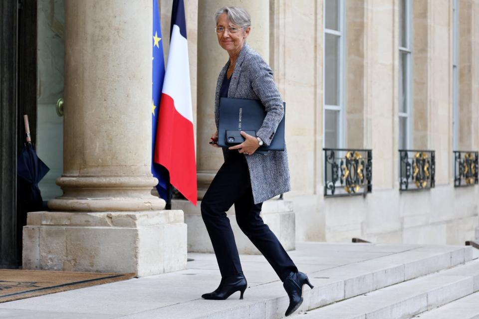 Élisabeth Borne, la Première ministre, arrive sur le Perron de l'Élysée pour le premier conseil des ministres de son gouvernement, le 23 mai 2022 - Ludovic Marin - AFP