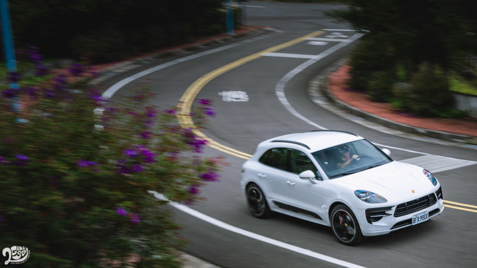 如果跑車化身為休旅，就會變成 Porsche Macan GTS