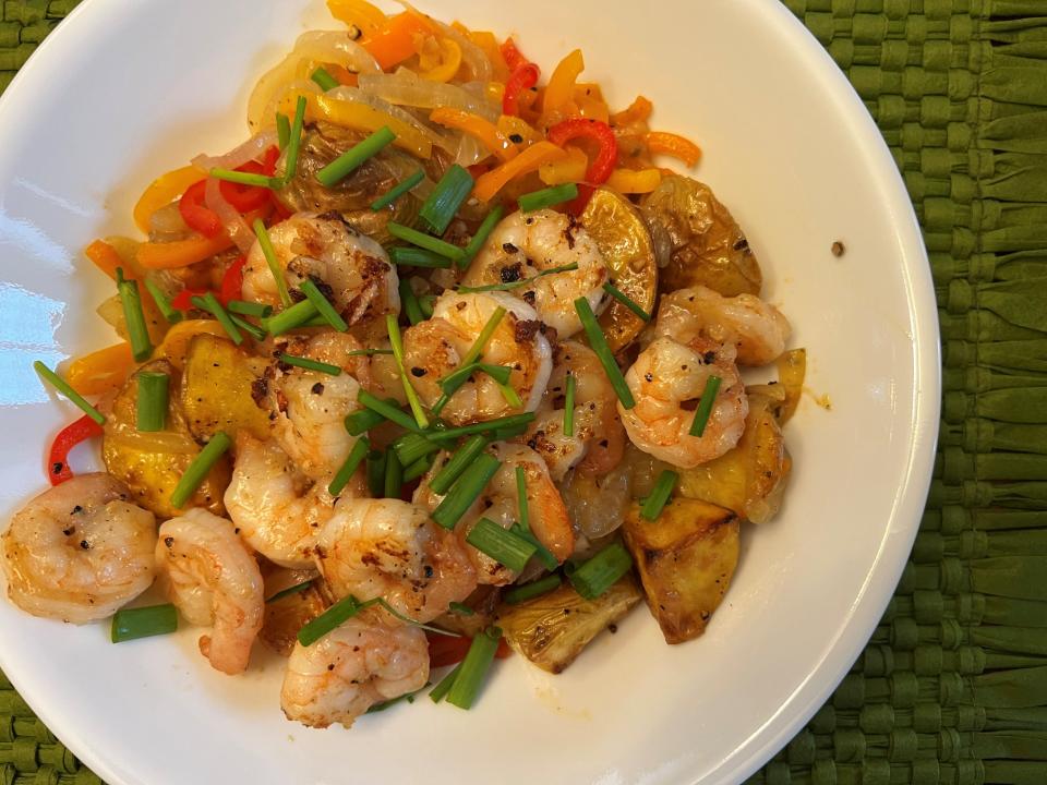 OMG, this garlic shrimp and Spanish potatoes is one of my favorite dishes. I double up on the peppers and onions and bake the potatoes longer than the 22 minutes recommended in the Blue Apron recipe.