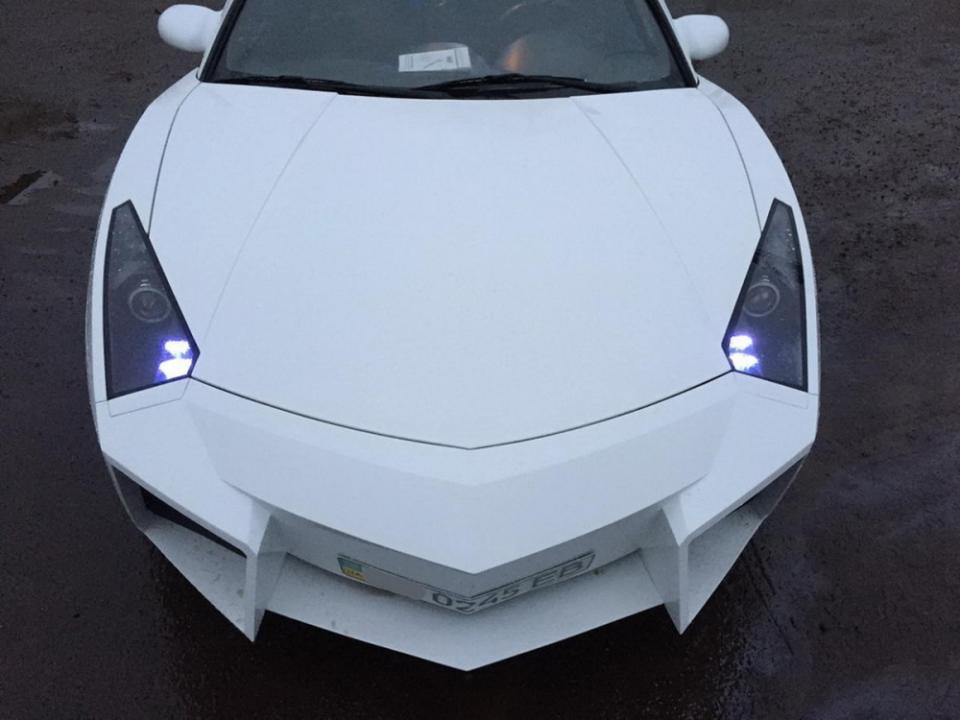 全球「最長」超跑就是它！烏克蘭「VIP-Lim」推出Lamborghini Reventon稀有「超長」複刻版，車身居然快10公尺（內附動態影片）