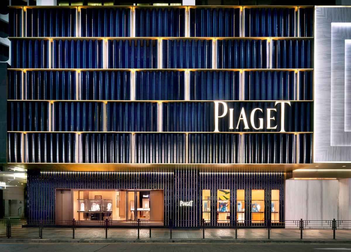 Gucci flagship store Shanghai  Retail store design, Retail facade