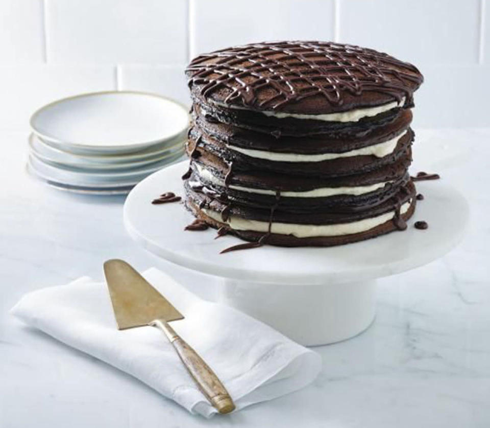 Black-and-White Pancake Cake