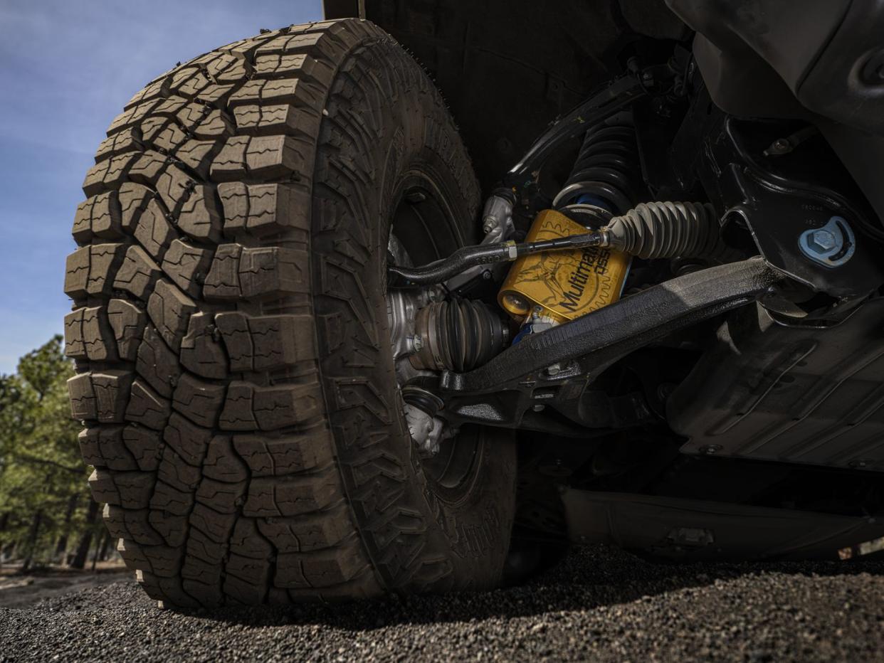 2024 chevrolet colorado zr2 bison