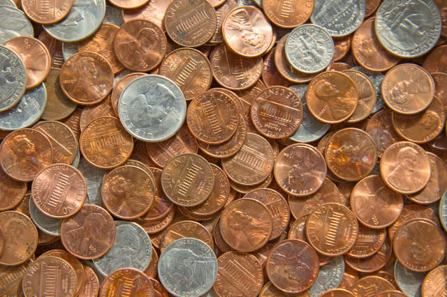 Bank hides 100 lucky pennies across USA