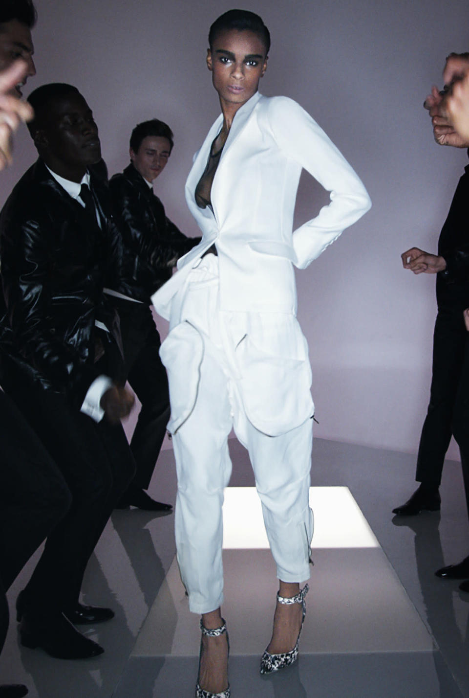 <p>Tom Ford Spring/Summer 2016 (London)<br></p>