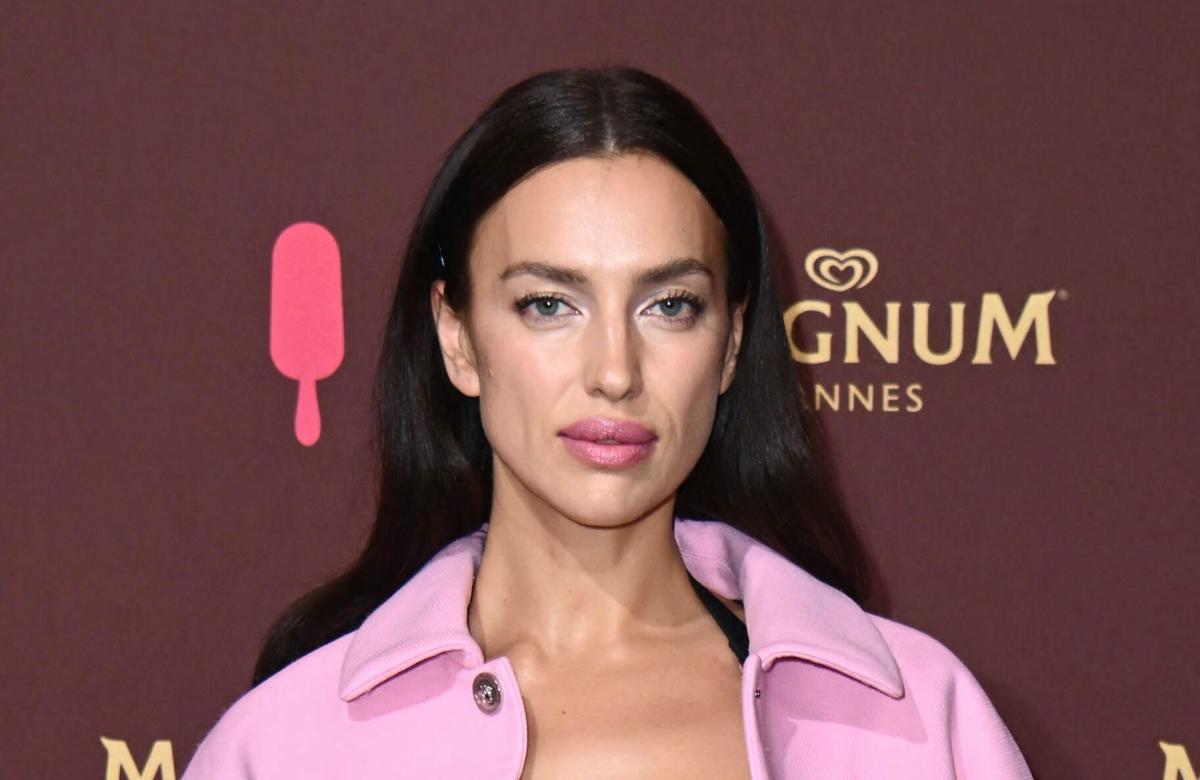 Irina Shayk sucumbe a la verdadera tendencia de los vestidos veraniegos