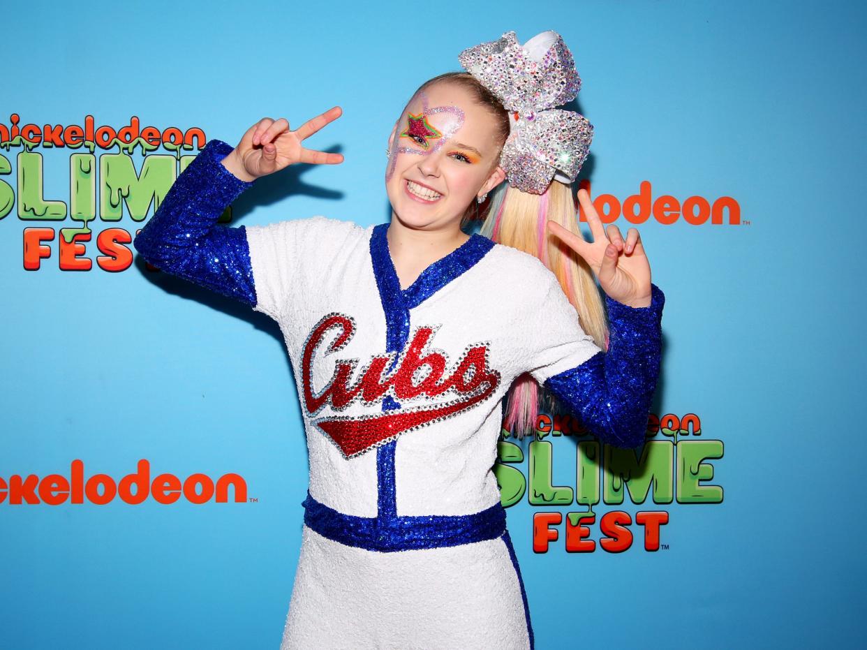 <p>El mes pasado, la YouTuber y estrella de la televisión infantil tuiteó una foto de ella con una camiseta que decía: “La mejor prima gay de la vida”</p> (Getty Images  for Nickelodeon)