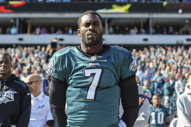 Philadelphia bar refuses show Eagles games as long as Michael Vick is on  team