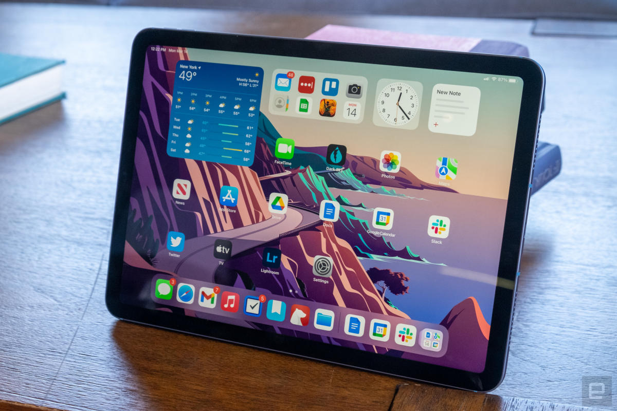 Apple's latest iPad Air falls to $500 at Amazon - engadget.com
