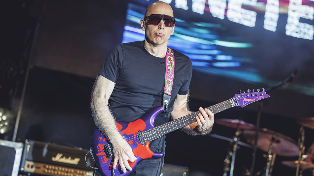  Joe Satriani. 