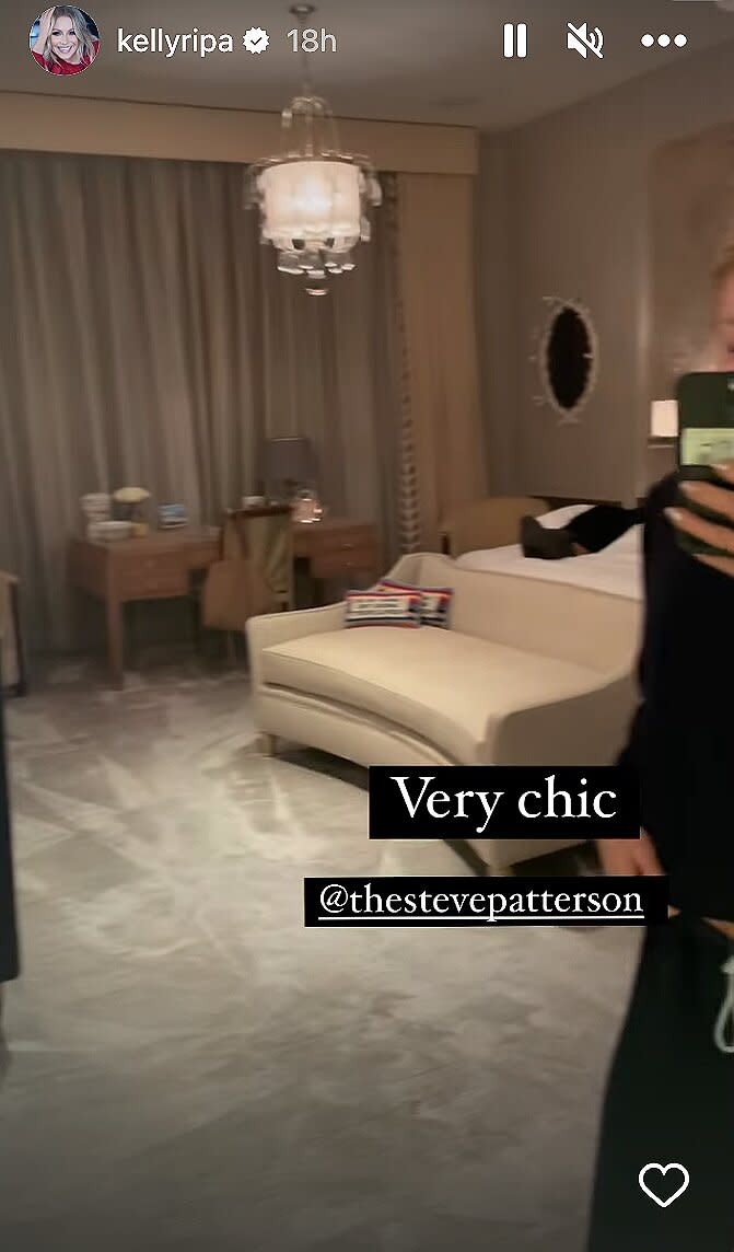 Kelly Ripa showing her followers a glimpse at her bedroom