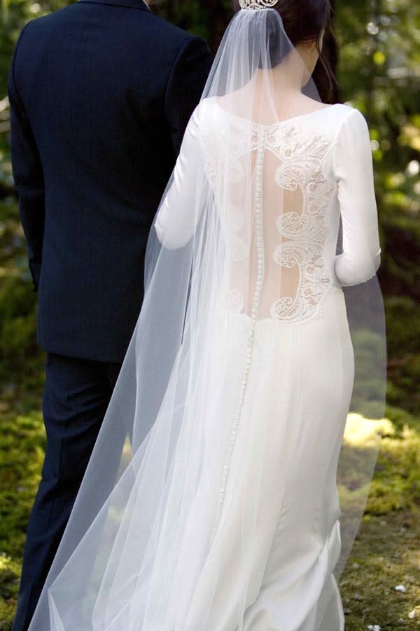 After a Top Secret Delivery, the Twilight Wedding Dress Is Here - Racked