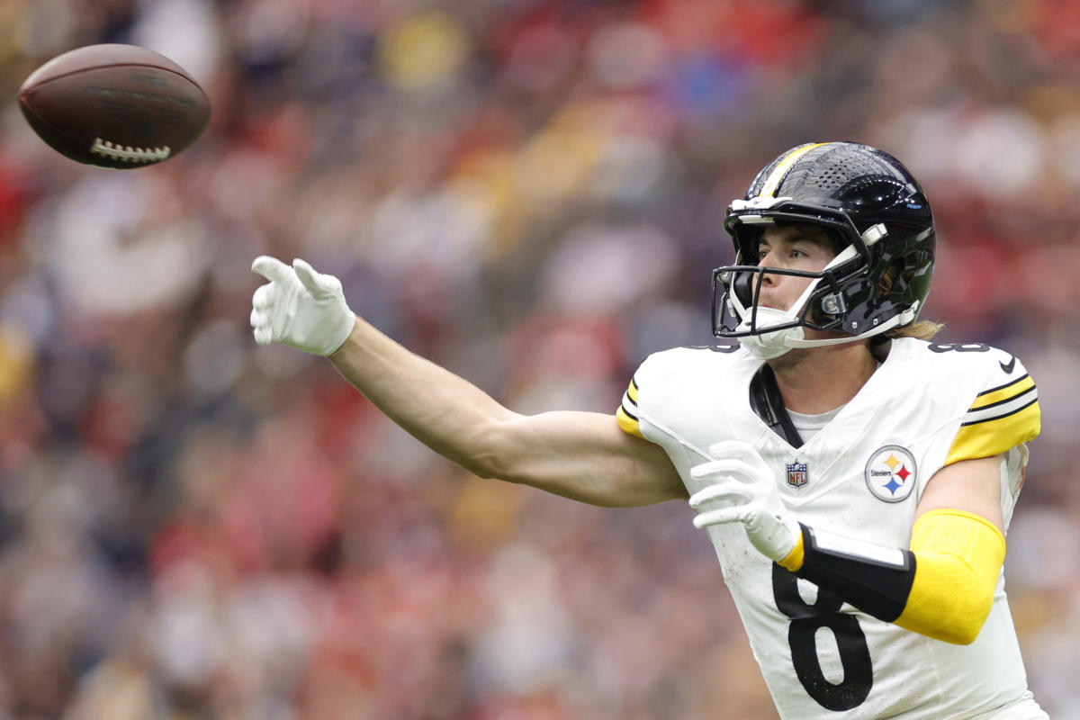 Reports: Steelers QB Kenny Pickett (knee) avoids long-term injury