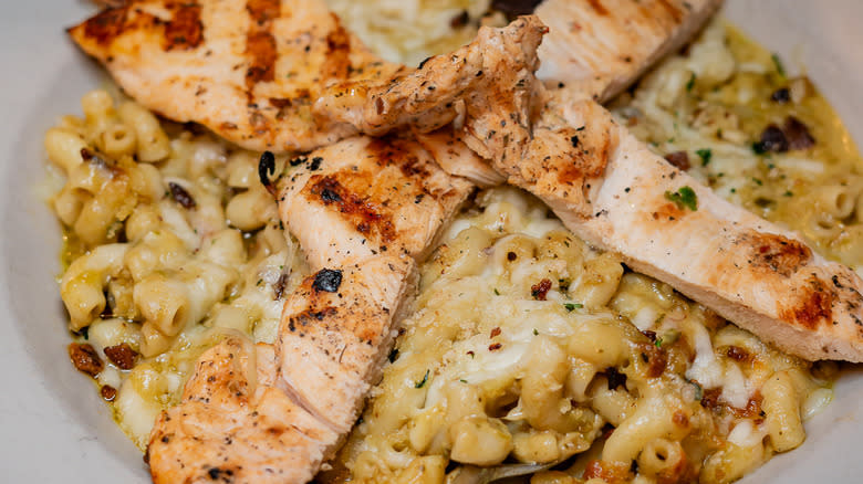 Macaroni and chicken